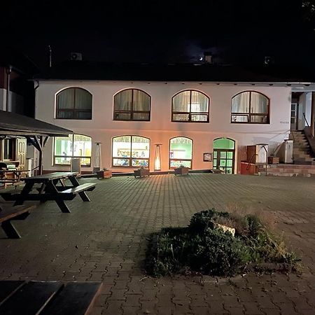 Restaurace A Penzion U Svate Barbory Ústí nad Labem Dış mekan fotoğraf