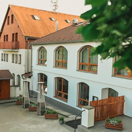 Restaurace A Penzion U Svate Barbory Ústí nad Labem Dış mekan fotoğraf