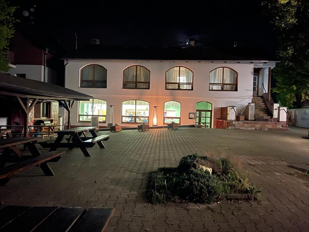 Restaurace A Penzion U Svate Barbory Ústí nad Labem Dış mekan fotoğraf