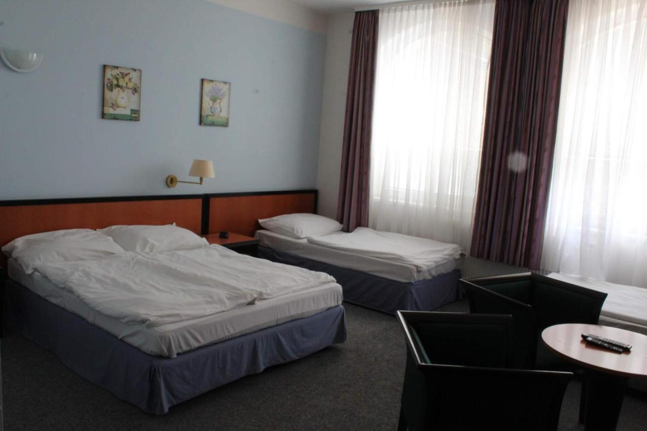 Restaurace A Penzion U Svate Barbory Ústí nad Labem Dış mekan fotoğraf