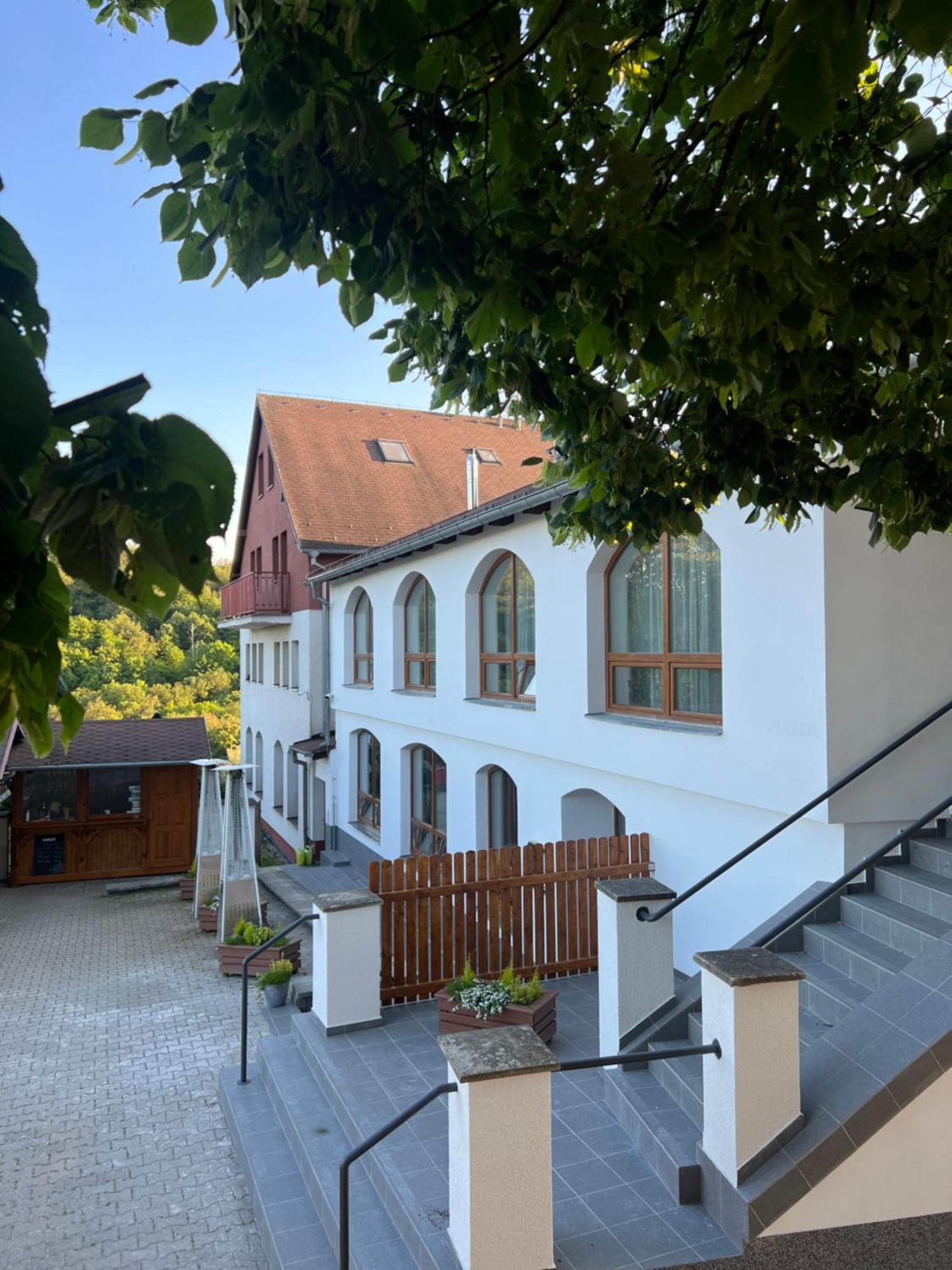 Restaurace A Penzion U Svate Barbory Ústí nad Labem Dış mekan fotoğraf
